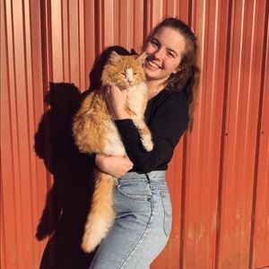 Meet your Posher, Abby